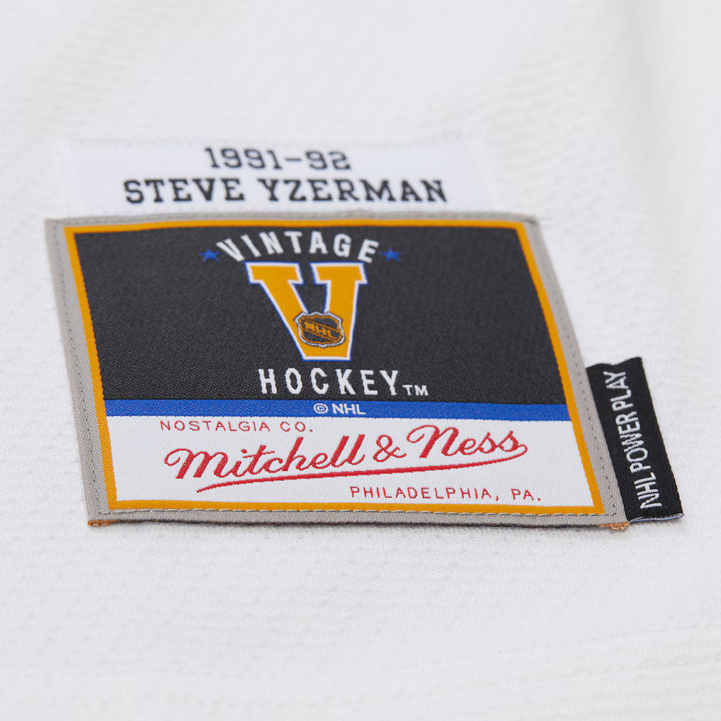Mitchell & Ness Steve Yzerman Detroit Red Wings 1991-92 White Power Play Jersey